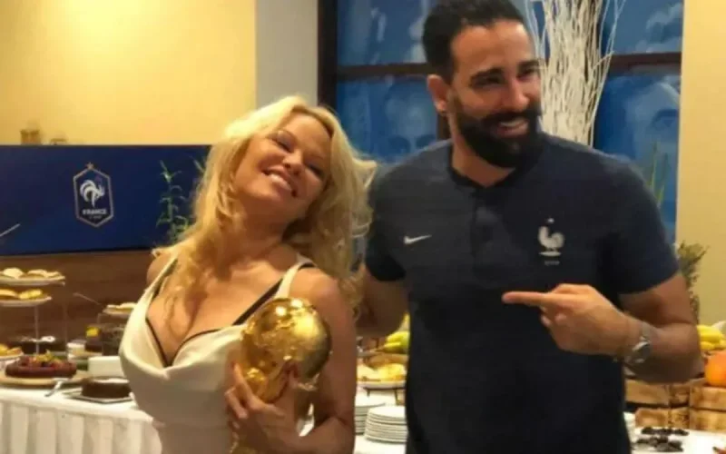 Adil Rami et Pamela Anderson c'est fini