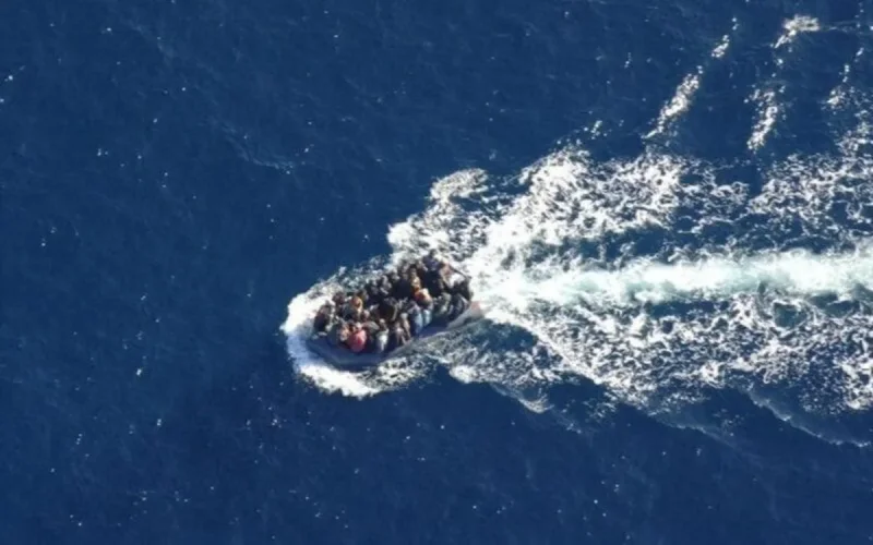 Maroc : à la dérive en mer depuis 7 jours, une barque retrouvée avec 39 Marocains, dont un mort