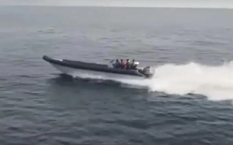 Maroc : course-poursuite entre un hélicoptère de la Marine royale et un bateau