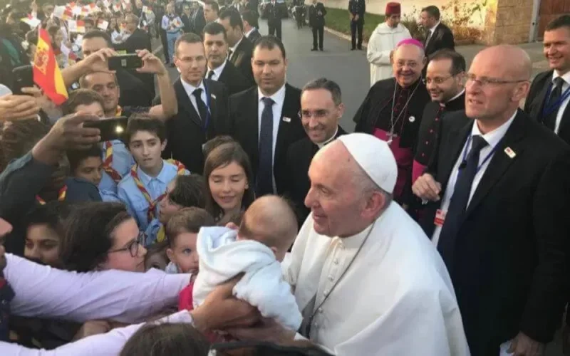 Un imam arrêté pour avoir interdit aux Marocains d'accueillir le pape François