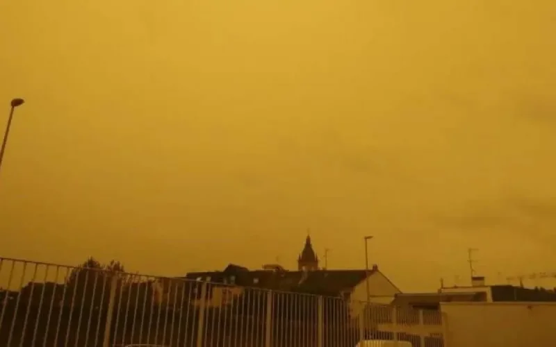Une partie de la France balayée par le sable du Sahara 