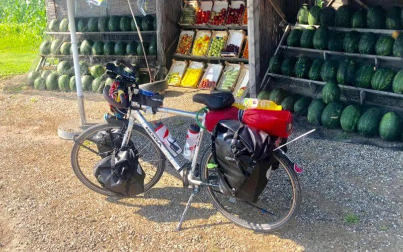 Un Marocain fait Casablanca-La Mecque à vélo (8.000 km)