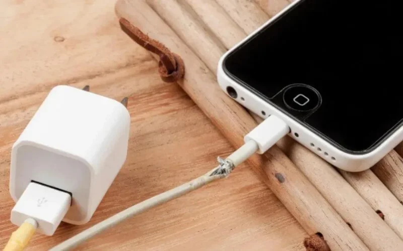 Marocains, attention aux chargeurs de téléphone !