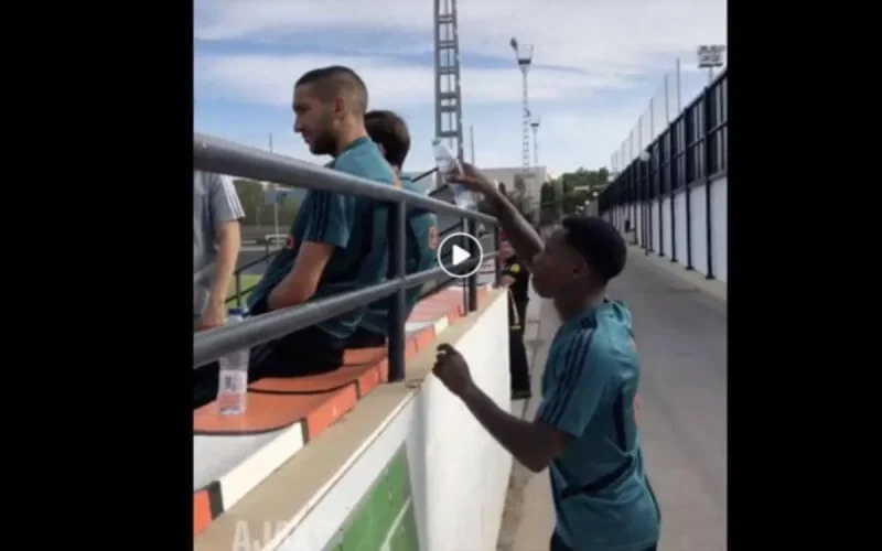 La blague qui n'a pas plu à Hakim Ziyech (vidéo)