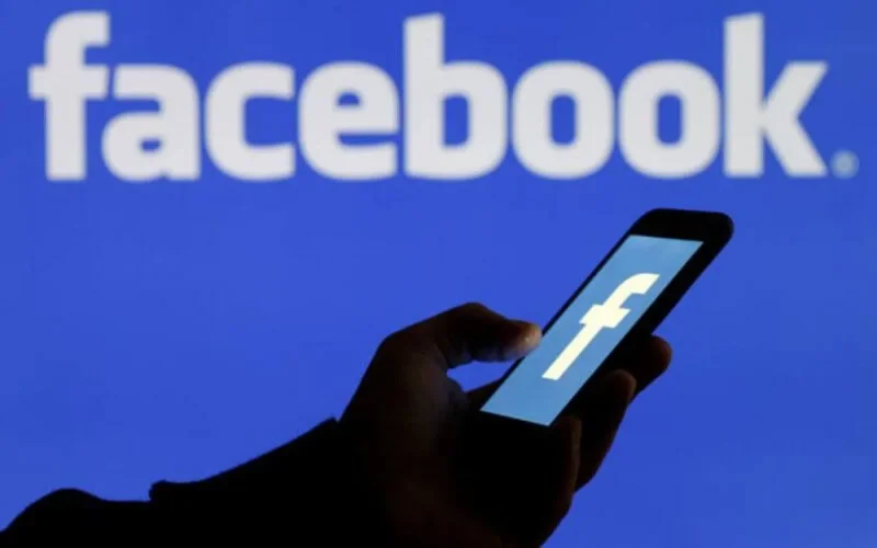Accusé de racisme, Facebook s'excuse