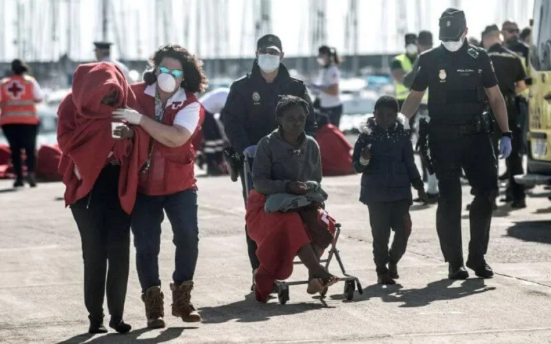 Né sur une patera, un bébé meurt avant d'arriver aux Îles Canaries