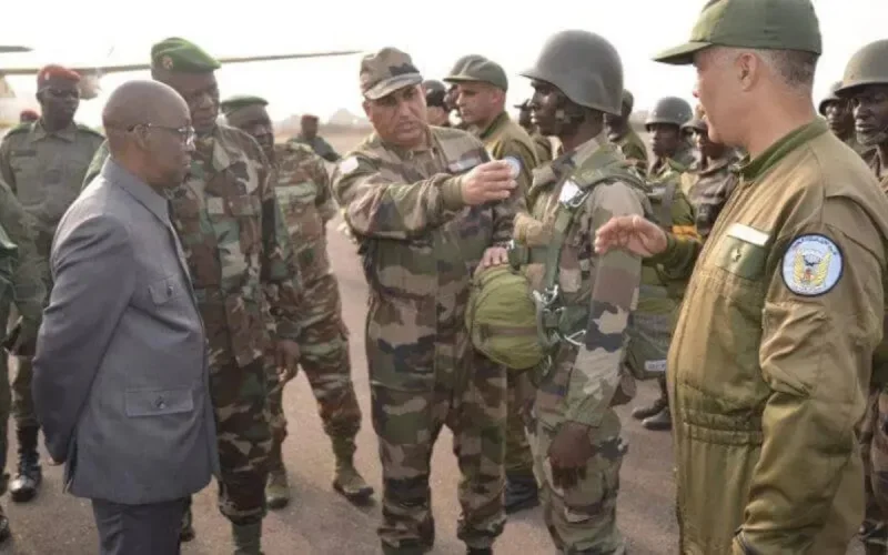 La Guinée bénéficie de l'expertise des officiers parachutistes marocains