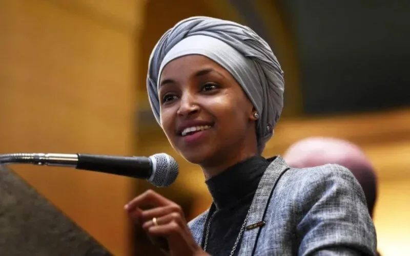 Etats-Unis : des mensonges pour faire tomber la première députée voilée