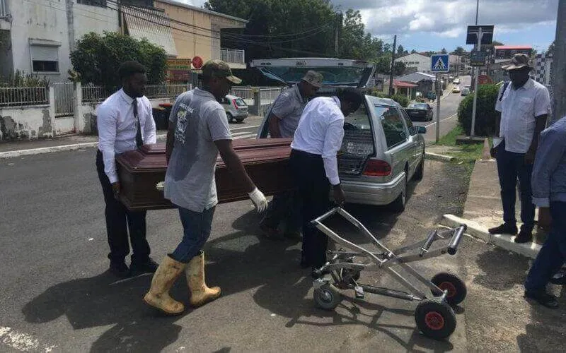 Guadeloupe : oublié depuis 2 ans, le corps d'une MRE enfin enterré