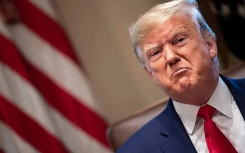 Les États-unis suspendent l'immigration