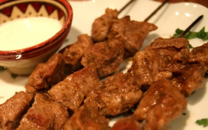 Brochette d'agneau mariné aux épices