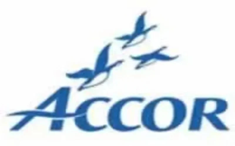  Accor cartonne