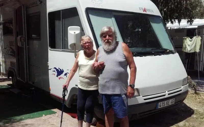 La galère d'un couple de retraités français confiné dans un camping-car au Maroc