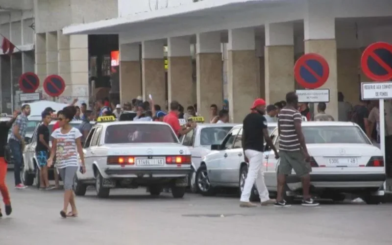 Maroc : les chauffeurs de taxi passent le test du coronavirus
