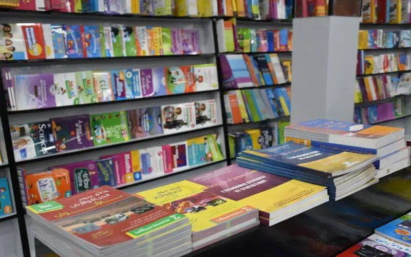 Une vingtaine de manuels scolaires seront révisés