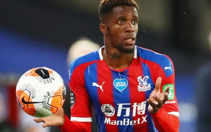 Interpellation d'un garçon de 12 ans pour injures racistes envers un joueur de Crystal Palace