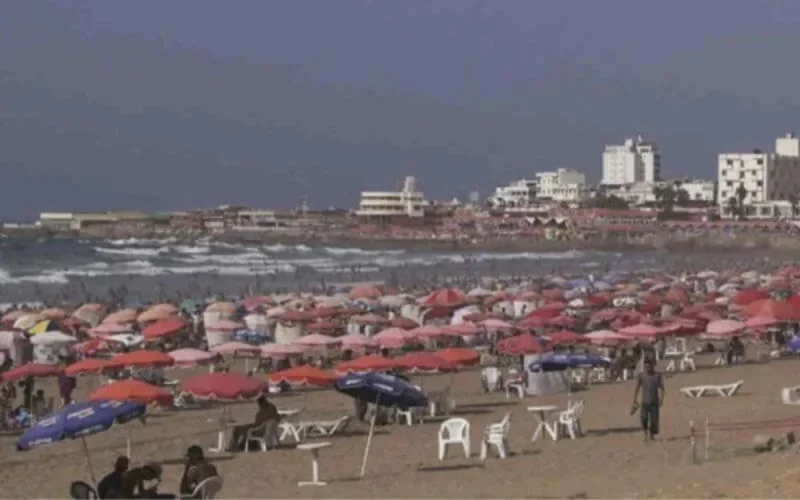 Ça rançonne sur les plages marocaines