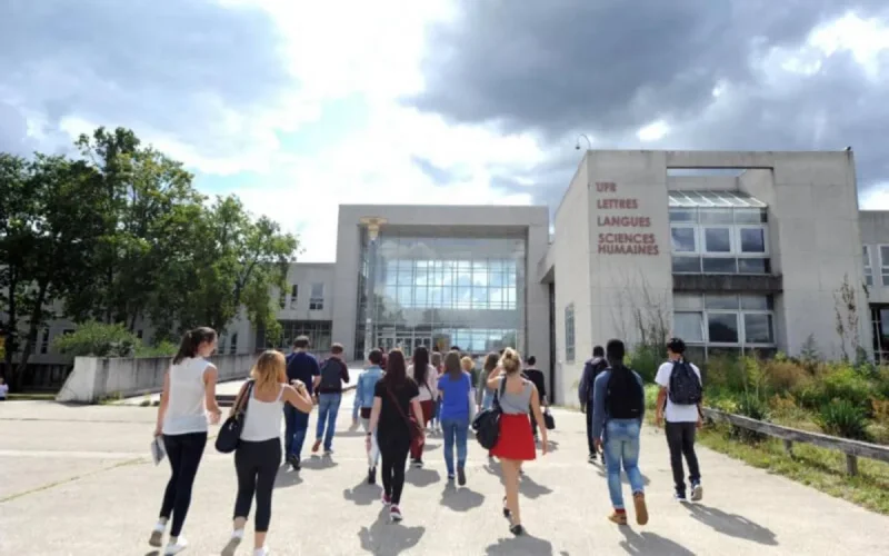 L'université d'Orléans fait un cadeau aux étudiants étrangers