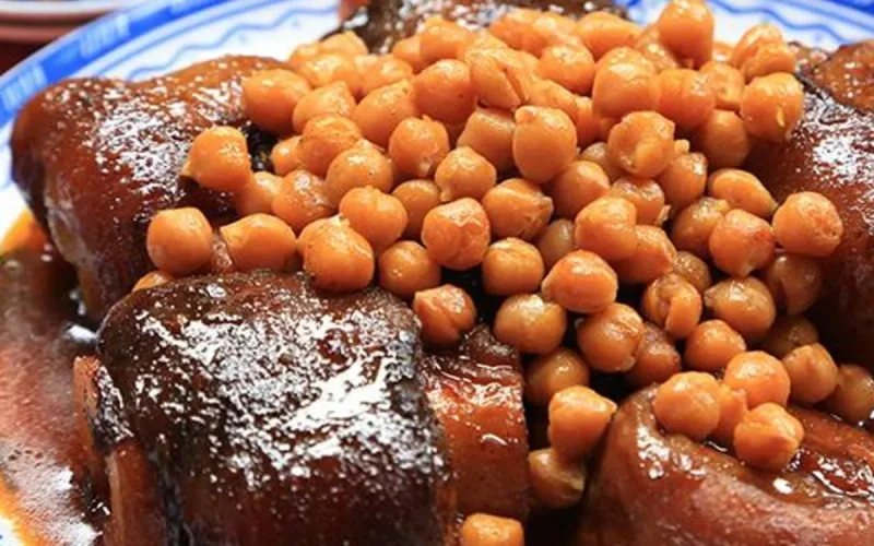 Pieds de veaux au blé et pois chiches