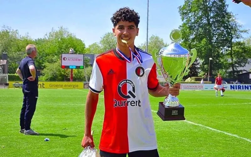 Un jeune marocain s'engage avec Arsenal