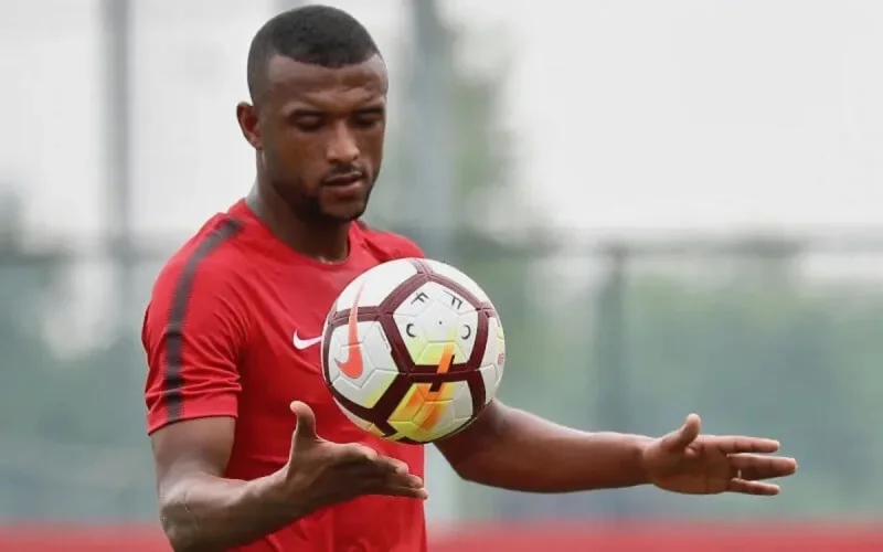 Ayoub El Kaabi reçoit une très bonne offre