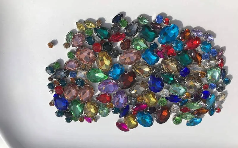 Agadir : des faussaires arnaquaient leurs victimes avec des pierres ordinaires