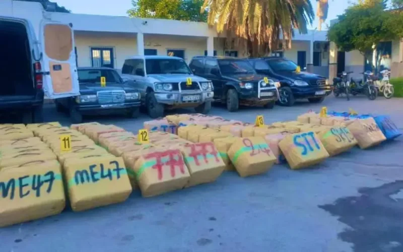 Saisie de près de 4 tonnes de drogue et des armes dans le nord du Maroc (photos)