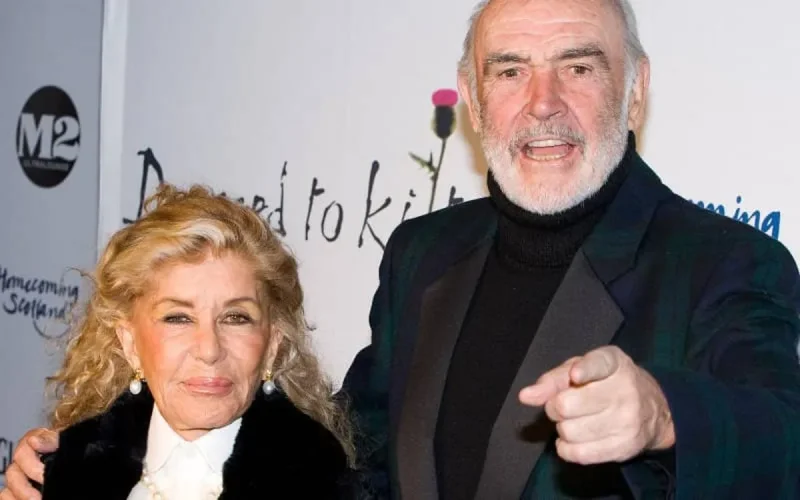 Les derniers instants de Mr James Bond racontés par son épouse marocaine