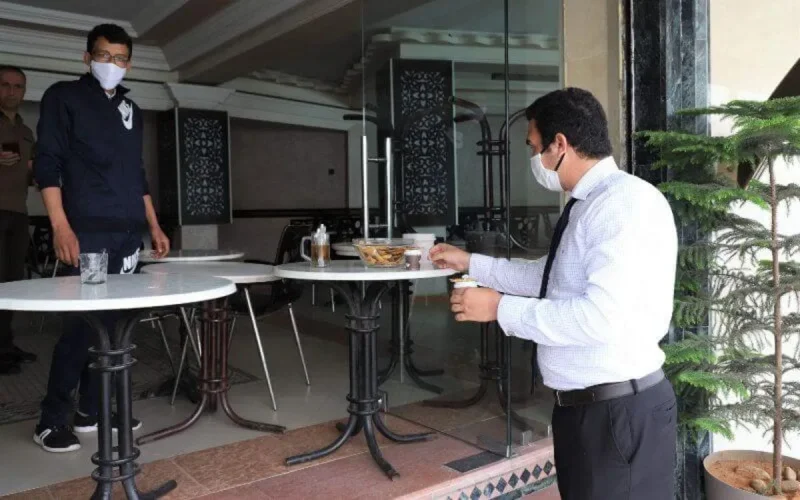 L'idée d'un possible reconfinement angoisse les restaurateurs marocains