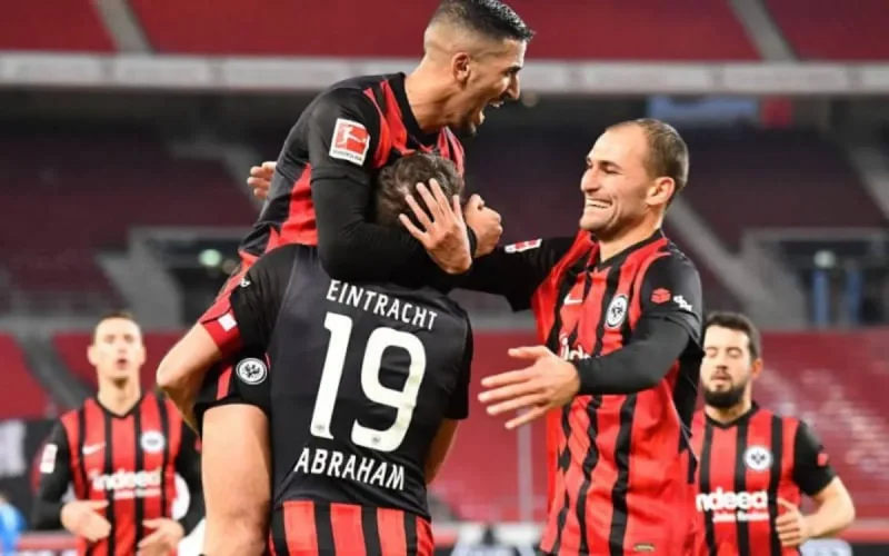 Le Marocain Aymen Barkok sauve l'Eintracht Francfort (vidéo)