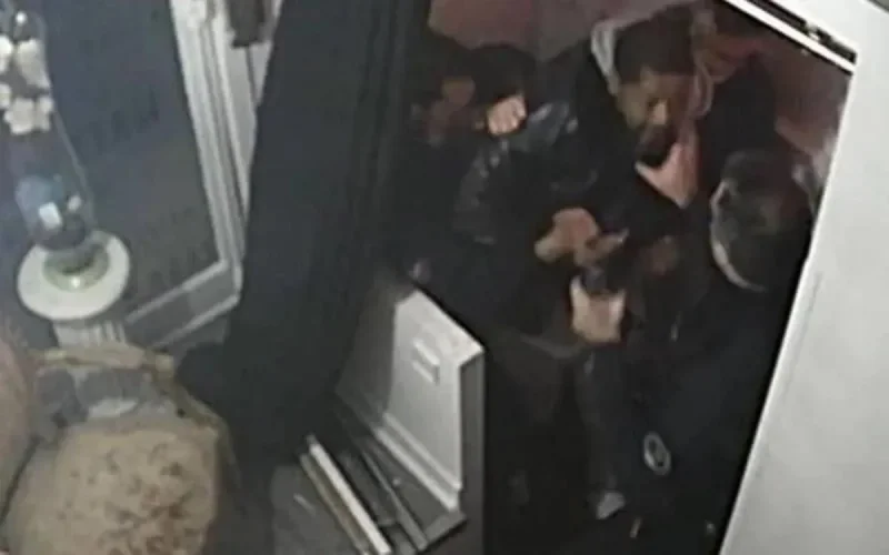 France : quatre policiers en garde à vue pour violences sur un producteur noir