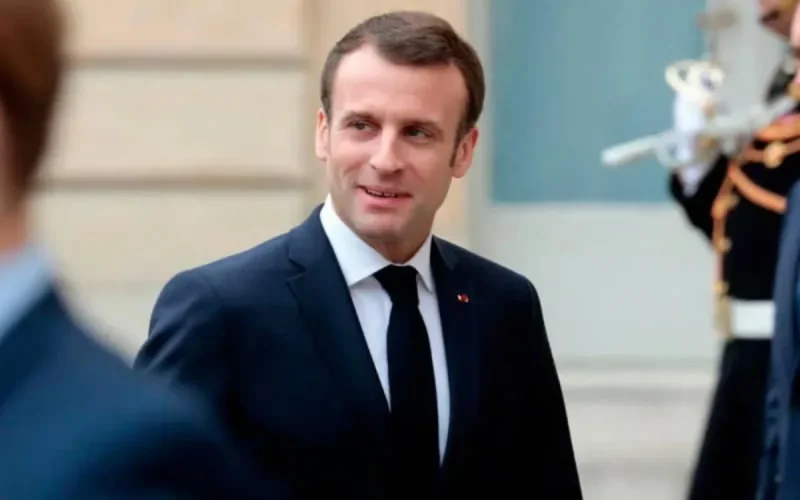 Emmanuel Macron reconnaît le privilège des Blancs sur les Maghrébins