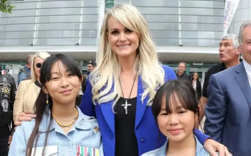 Jade Hallyday fête le nouvel an à Marrakech