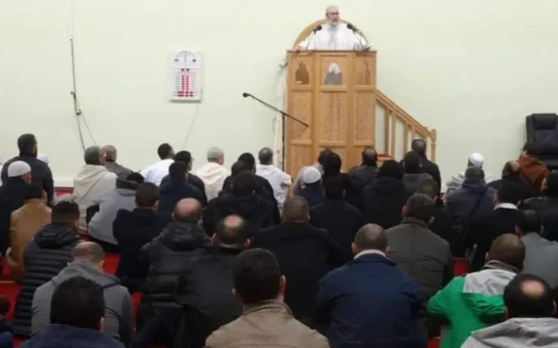 Voici ce que dit la "charte des principes pour l'Islam de France"