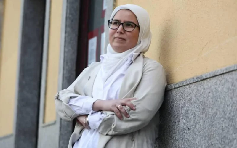 Maysoun Douas, un doctorat, 3 enfants, et élue voilée à Madrid