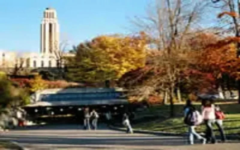 Des bourses canadiennes pour les étudiants en doctorat