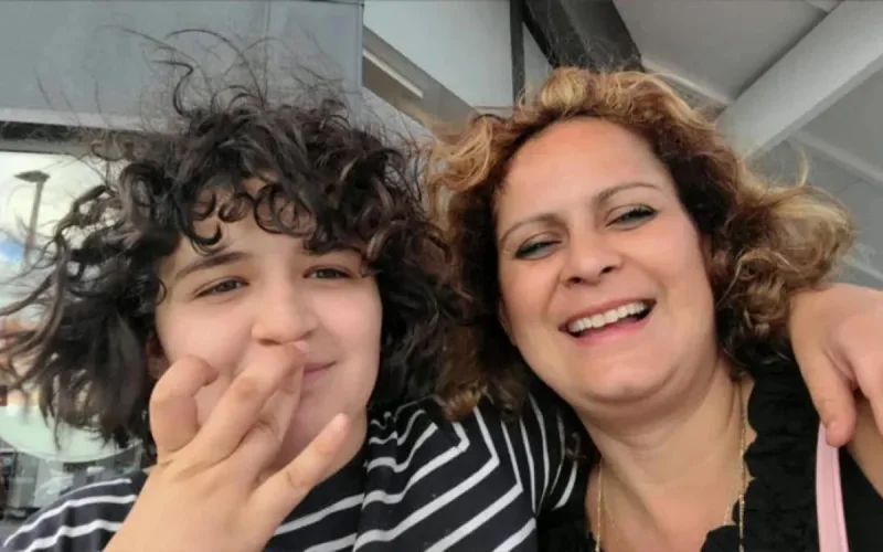 Aya, 12 ans, n'ira pas l'école cette année