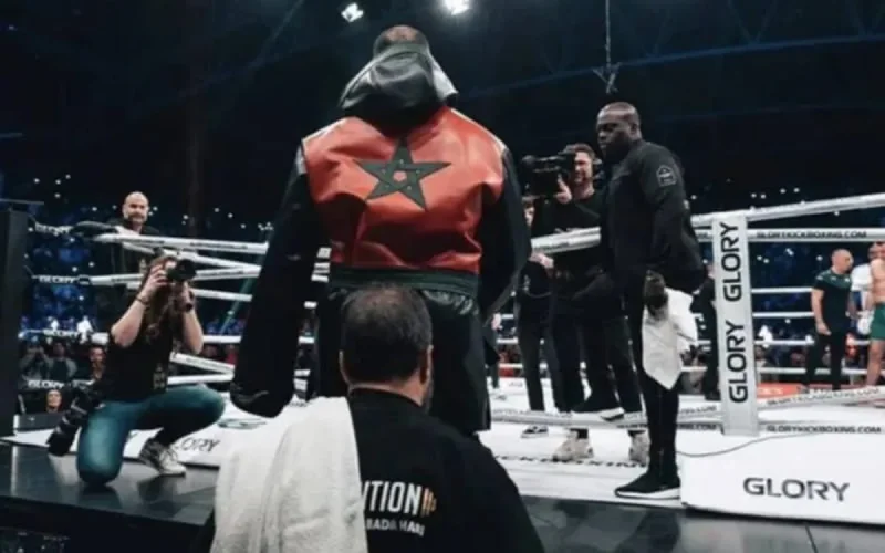 Badr Hari contre Alistair Overeem en octobre (vidéo)
