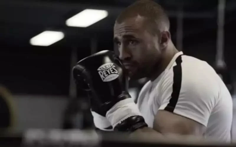 Badr Hari ne compte pas prendre sa retraite (vidéo)
