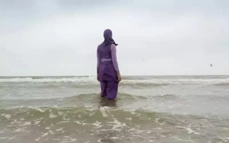 Le burkini banni dans plusieurs piscines au Maroc