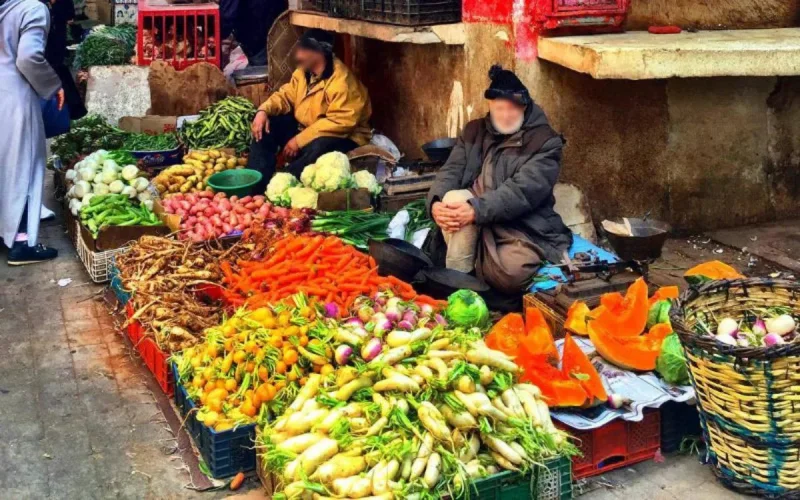 Casablanca en guerre contre les souks 