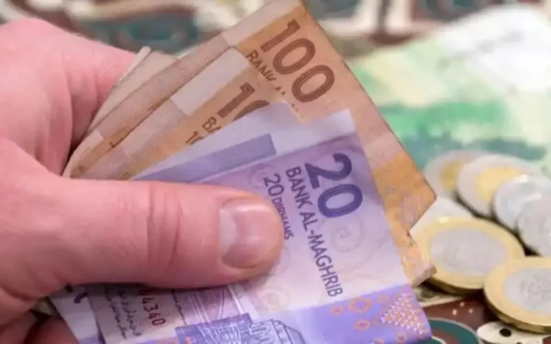Comment s'est comporté le dirham face à l'euro et le dollar ?