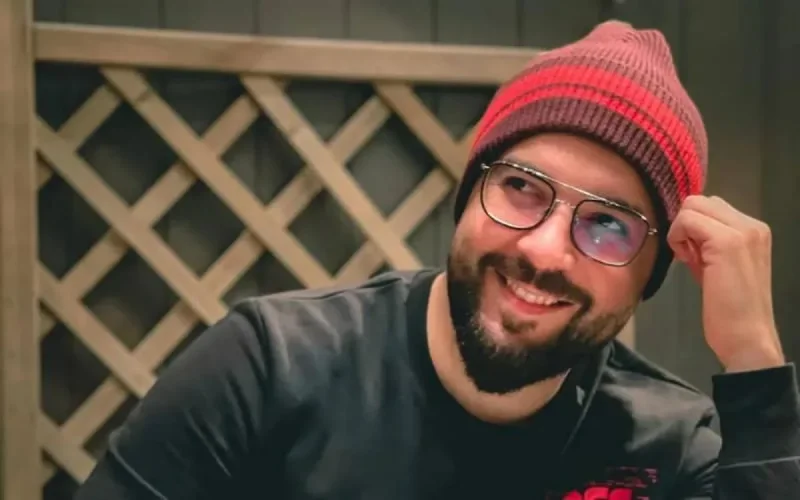 « Hamza mon bb » s'en prend au chanteur Douzi