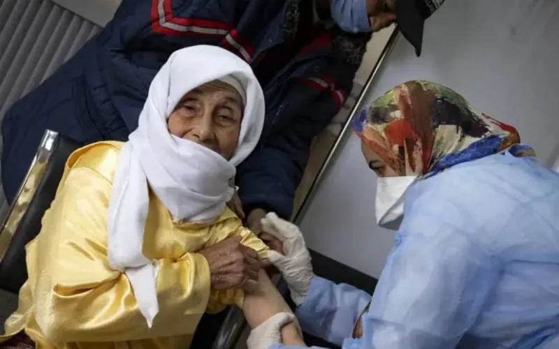 Covid-19 au Maroc : les vaccinations ouvertes aux plus de 50 ans