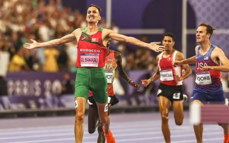 Retour triomphal au Maroc : El Bakkali et l'équipe olympique accueillis en héros