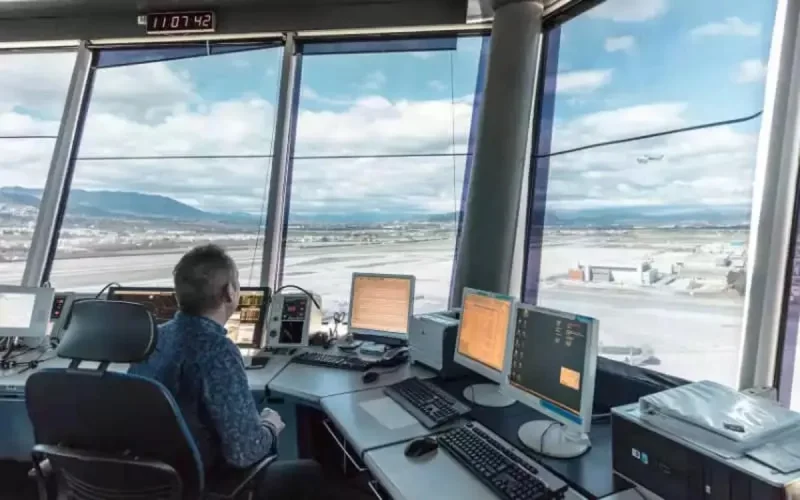 Sahara : l'Espagne cède l'espace aérien au Maroc