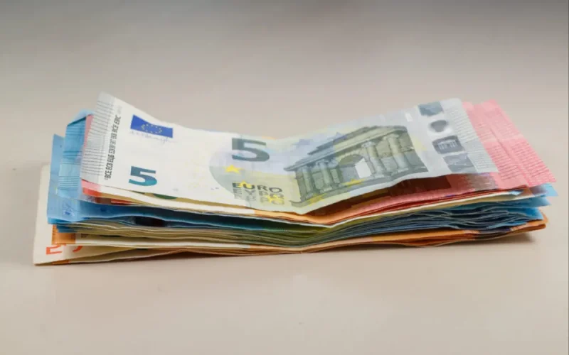 Maroc : l'euro rapporte de moins en moins de dirhams