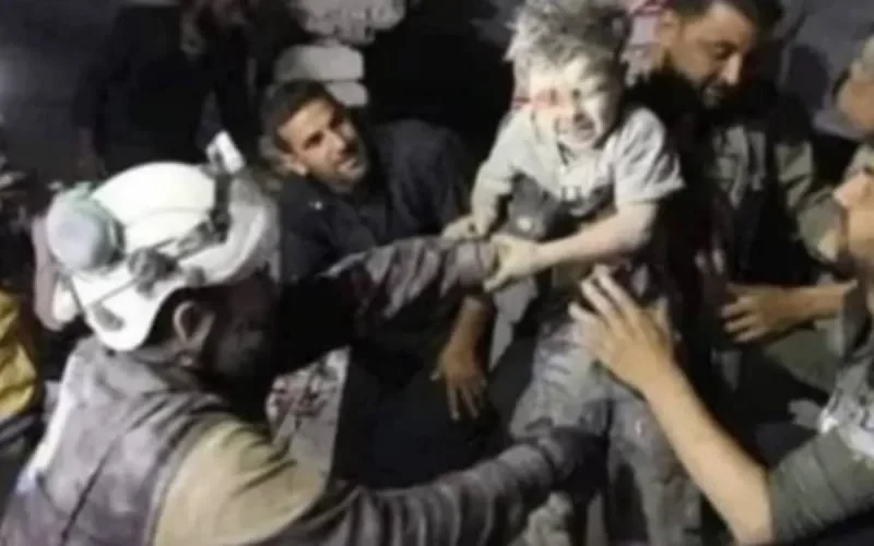 Une fausse photo du sauvetage de Rayan devenue virale sur les réseaux sociaux