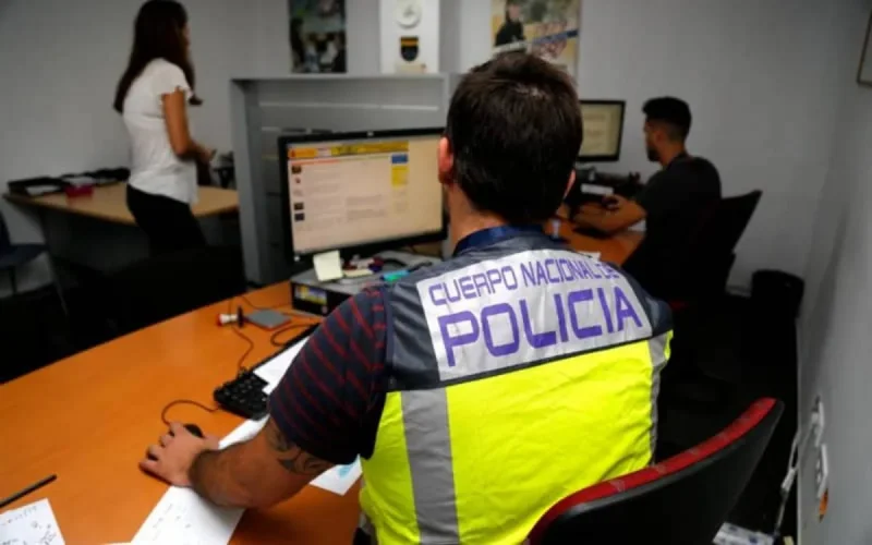 Espagne : la police démantèle un réseau de faux tests PCR pour le Maroc