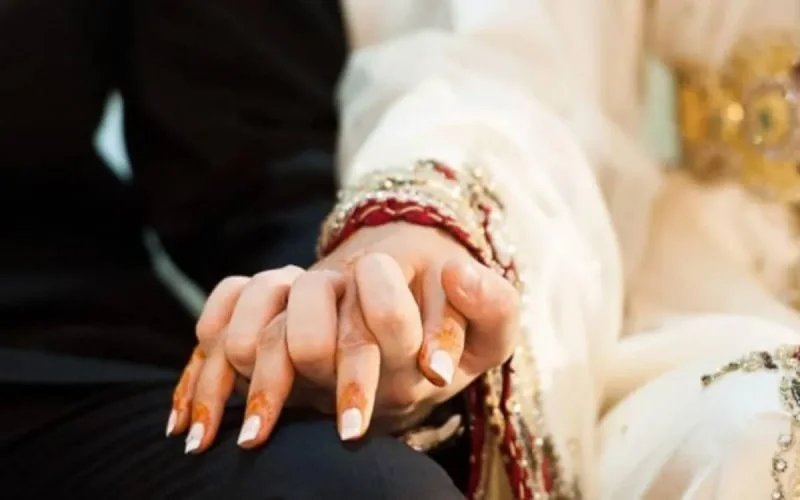 La police met fin à une fête de mariage à Agadir, les mariés arrêtés